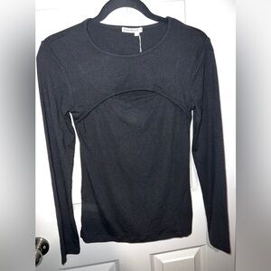 🖤 NWT! Black Cut Out Front Long Sleeve Top